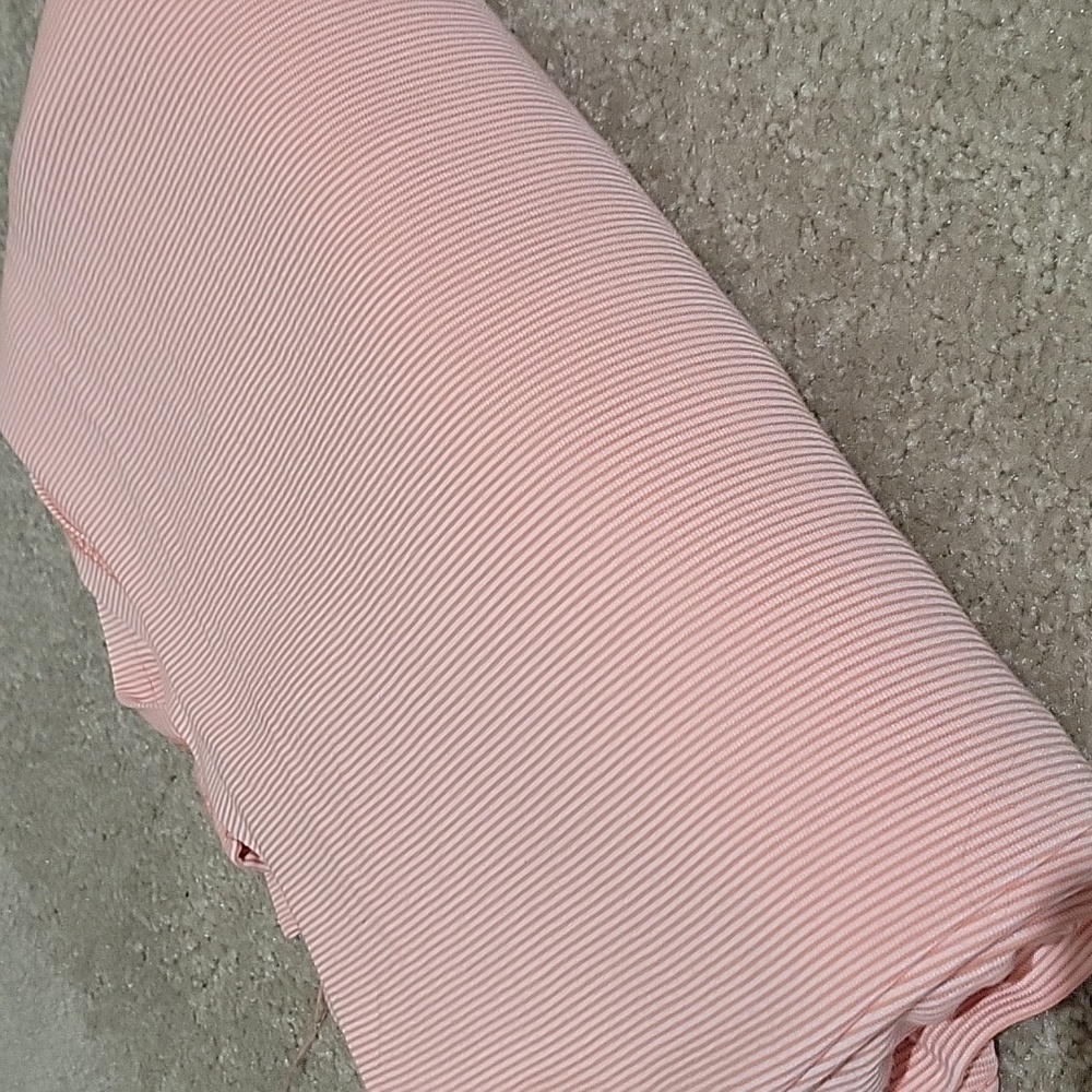 Room Essentials Pink Bedding Sheet 96x57"